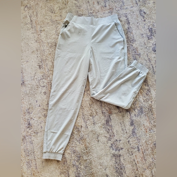 Athleta Brooklyn Jogger, Coastal Grey, Size 10 - Picture 2 of 5
